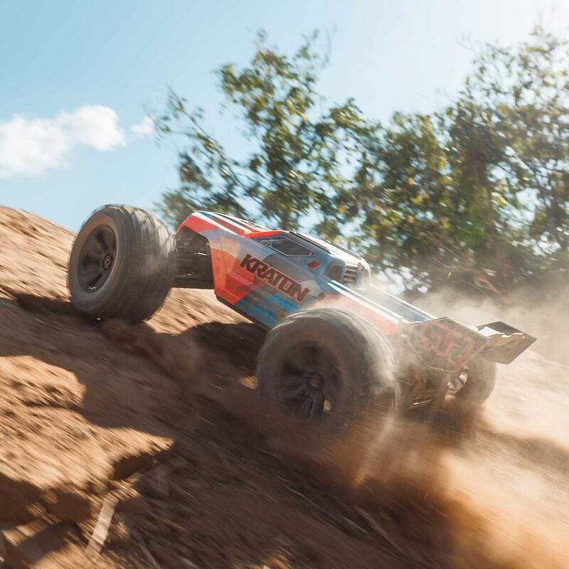 ARRMA RC 1/8 KRATON 6S 4X4 RTR Brushless (Combo Paket)