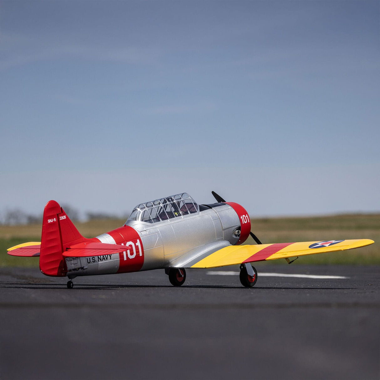 E-flite SNJ-5/AT-6 Texan 1.5m BNF Basic - RC Scale Warbird