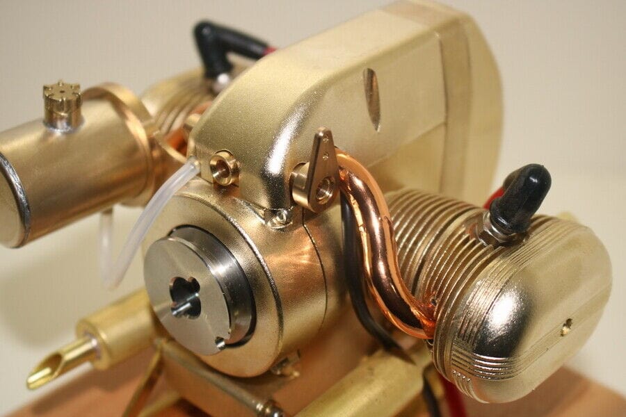 Microcosm R90 Dikey Çift Silindirli Motor