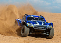 [Action] Traxxas Maxx Slash 6S - mavi kaporta toz bulutu içinde arazi sürüşü