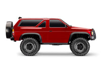 [Dış] Traxxas TRX-4 Pathfinder - kırmızı araç stüdyo arkadan görünüm stepne ve far detayı