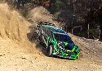 [Action] Traxxas Fiesta Rally Combo - yeşil gövde toprak yokuşta yan kayış