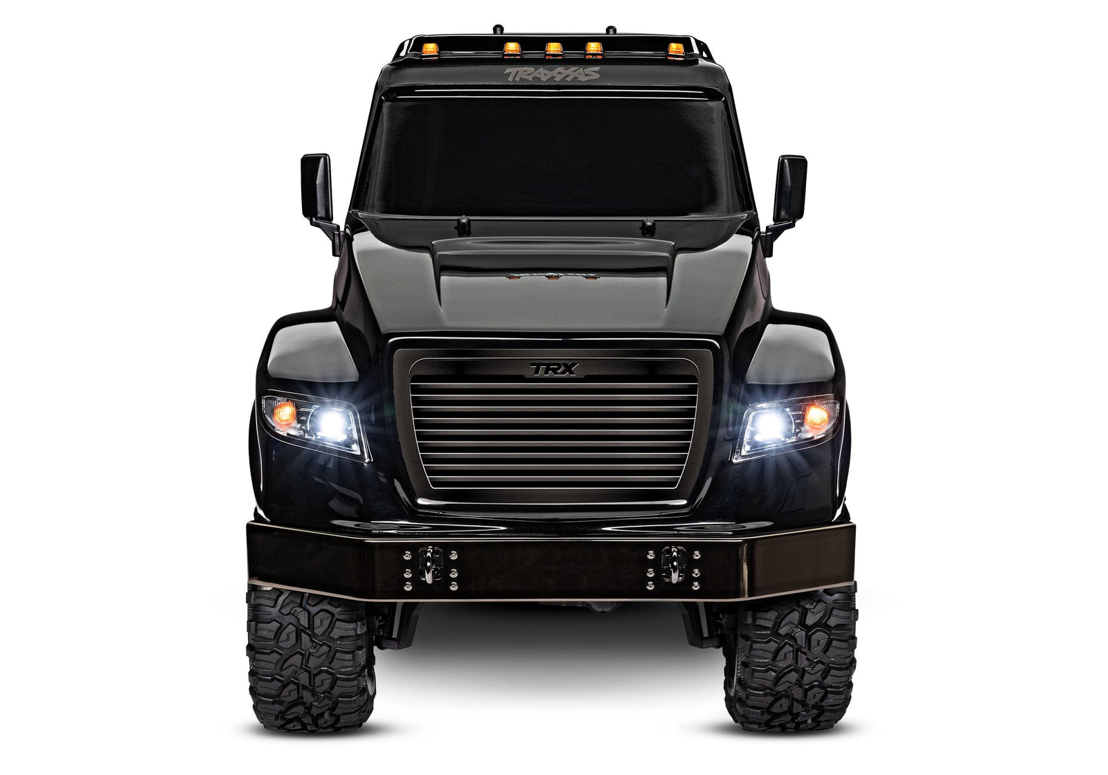 [Dış] Traxxas TRX-6 Hauler - stüdyo önden cephe görünümü, far ve ızgara detayı