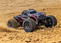 [Action] Traxxas Stampede VXL-3S - Kırmızı monster truck toprak üzerinde sürüş