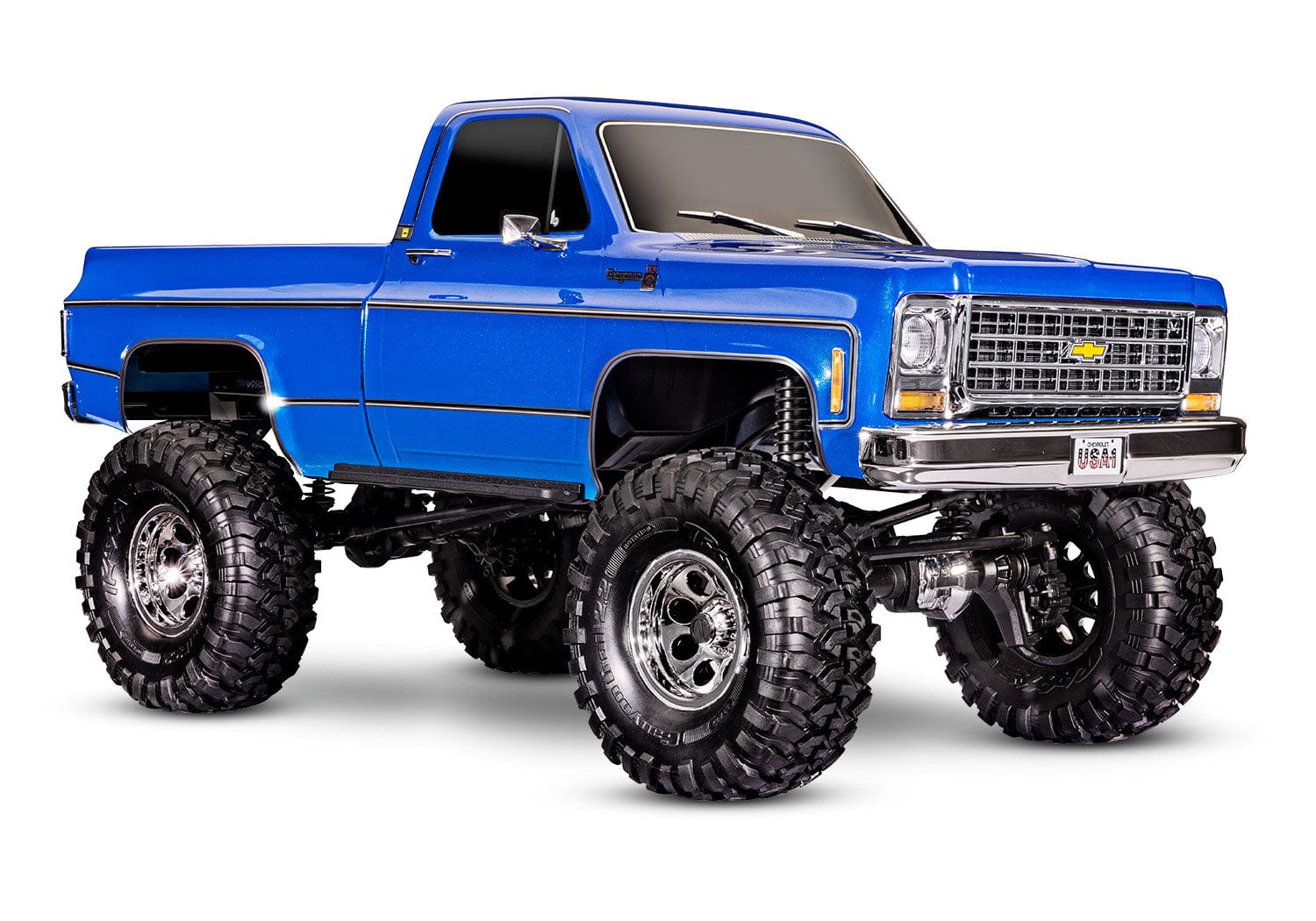 [Dış] Traxxas K10 Cheyenne - mavi stüdyo çekimi, ön çapraz görünüm