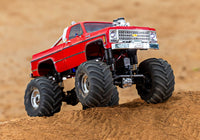 [Action] Traxxas TRX-4MT K10 - Kırmızı K10 Monster Truck dış mekan toprak tümsek üstünde aksiyon