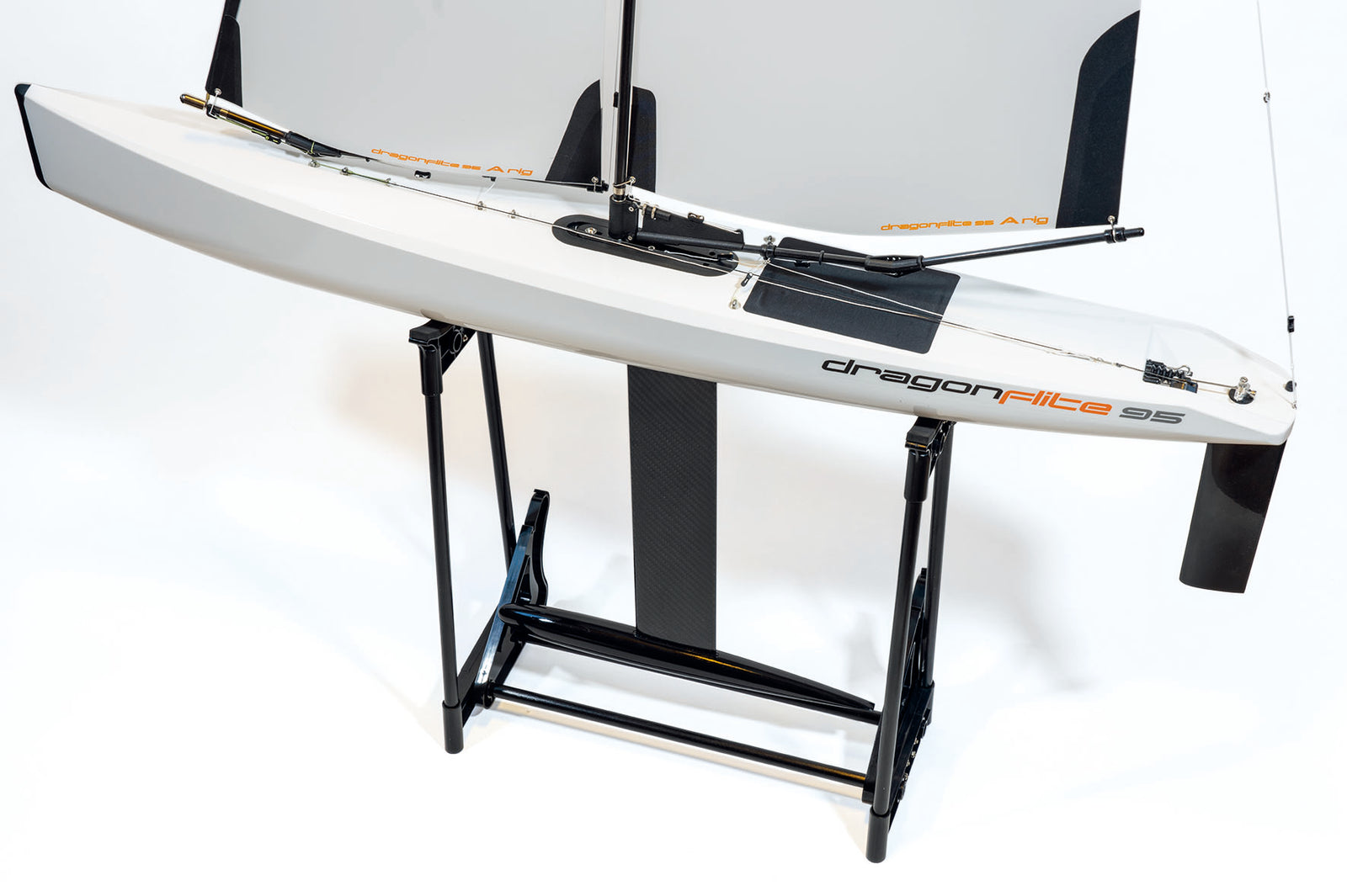 [Dış] Joysway Dragon Flite 95 V3 — stand üzerinde dik konumda gövde