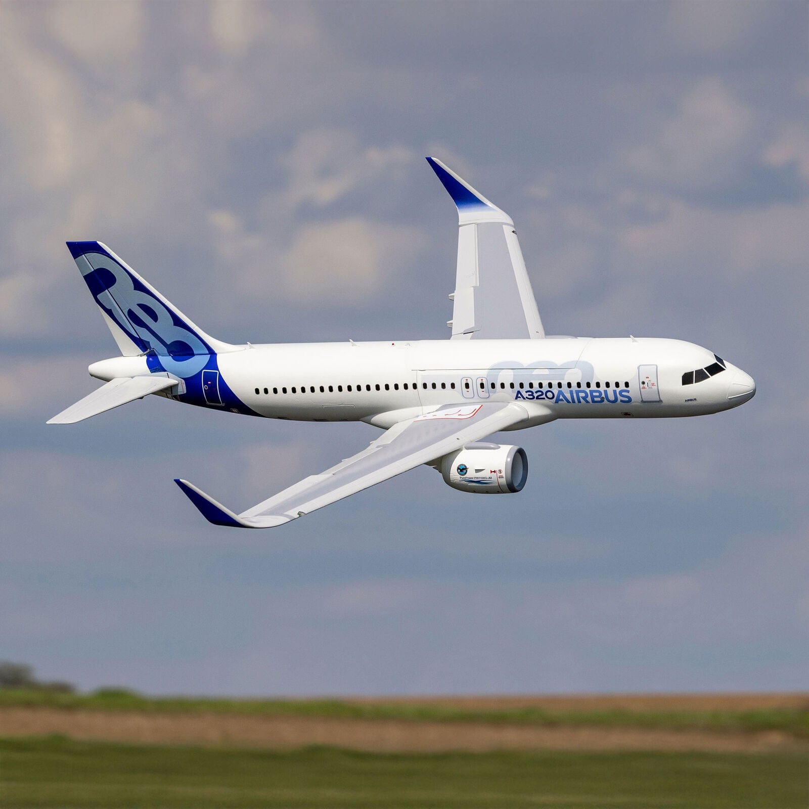 [Dış] E-Flite Airbus A320neo Twin 64mm EDF - Hangar içinde üstten açılı görünüm