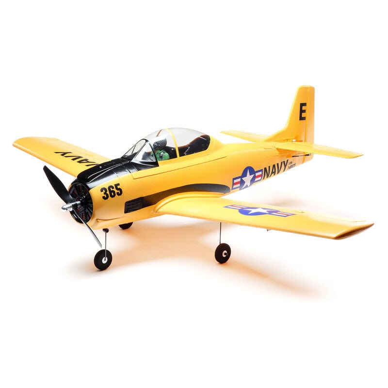[Dış] E-flite T-28 Trojan 1.1m - Stüdyo çekimi, ön sağ üç çeyrek görünüm