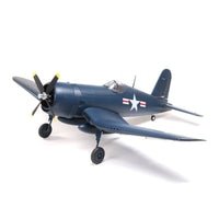 [Dış] E-flite F4U-4 Corsair 1.2m - Stüdyo çekimi, sağ ön açıdan görünüm