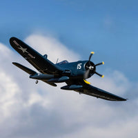 [Havada] E-flite F4U-4 Corsair 1.2m - Bulutlu gökyüzünde sağ yandan uçuş