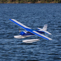 [Havada] E-Flite Valiant 1.3m BNF Basic - Şamandıralı konfigürasyon, göl üzerinde uçuş