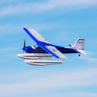 [Havada] E-Flite Valiant 1.3m BNF Basic - Şamandıralı versiyon, mavi gökyüzünde süzülüş