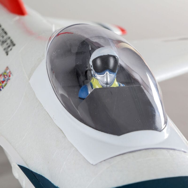 [Detay] E-flite F-16 Thunderbirds 70mm EDF - Kokpit yakın çekim, pilot figürü