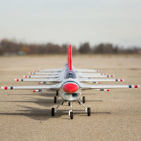 [Dış] E-flite F-16 Thunderbirds 70mm EDF - Önden görünüm, pistte dizi halinde