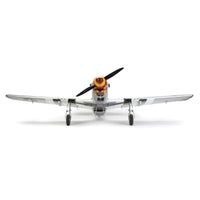 [Dış] Hangar 9 P-51D Mustang 60cc ARF 89" - stüdyo önden görünüm