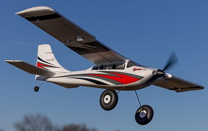[Havada] HobbyZone Apprentice STOL S 700mm RTF - Mavi gökyüzünde tırmanış uçuşu