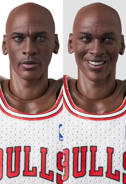 Medicom Toy Mafex- Michael Jordan (Chicago Bulls Home) Aksiyon Figür