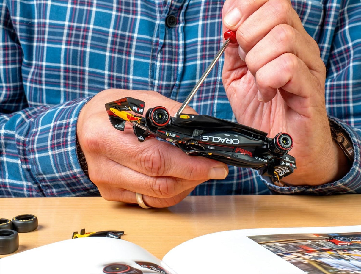 Franzis 1/43 Oracle Red Bull Racing RB20 Advent Calendar