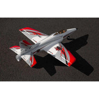 [Dış] E-Flite Habu STS 70mm EDF - Üstten 3/4 açılı görünüm, asfalt üzerinde