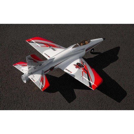 [Dış] E-Flite Habu STS 70mm EDF - Üstten 3/4 açılı görünüm, asfalt üzerinde
