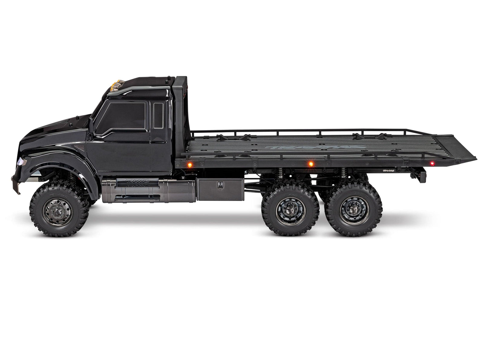 [Dış] Traxxas TRX-6 Hauler - stüdyo yan profil, tam araç beyaz fonda
