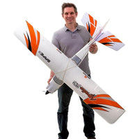 [Boyut] E-Flite Apprentice STS 1.5m - Pilot ile boyut karşılaştırması