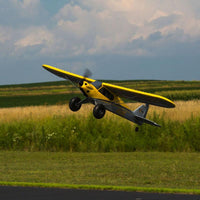 [Havada] HobbyZone Carbon Cub S 2 1.3m - Çimenlik alan üzerinde kalkış anı