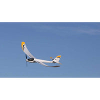 [Havada] E-flite UMX Radian BNF - Mavi gökyüzünde süzülüş, yandan görünüm