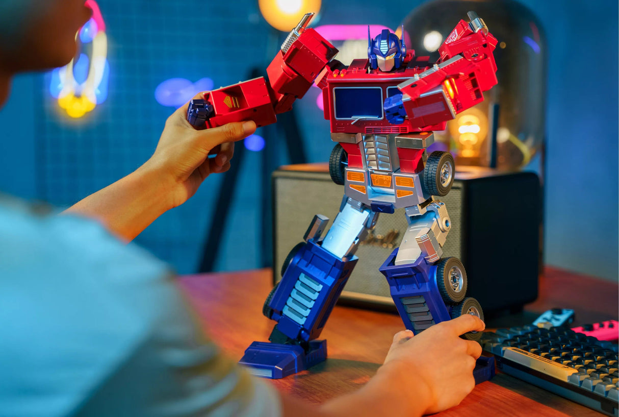 Robosen Elite Optimus Prime
