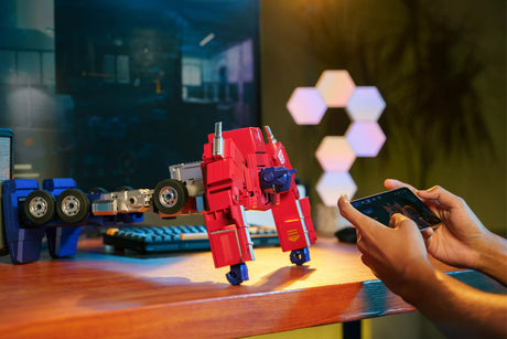 Robosen Elite Optimus Prime