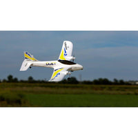[Havada] HobbyZone Duet RTF - Alçak uçuş, yeşil alan üzerinde