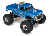 [Dış] Traxxas Bigfoot No.1 - stüdyo arka 3/4 görünüm, Firestone yazısı